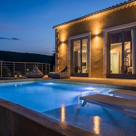 Eugenia Sunrise Villa *