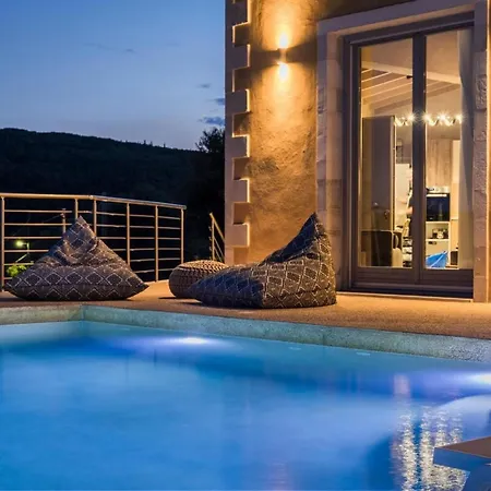 Eugenia Sunrise Villa *