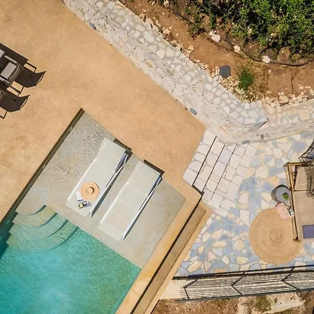 Eugenia Sunrise Villa *