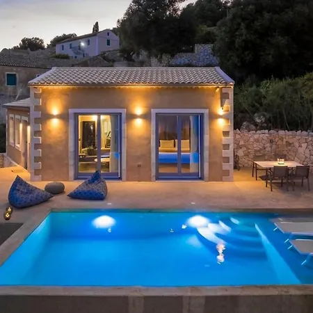 Eugenia Sunrise Villa